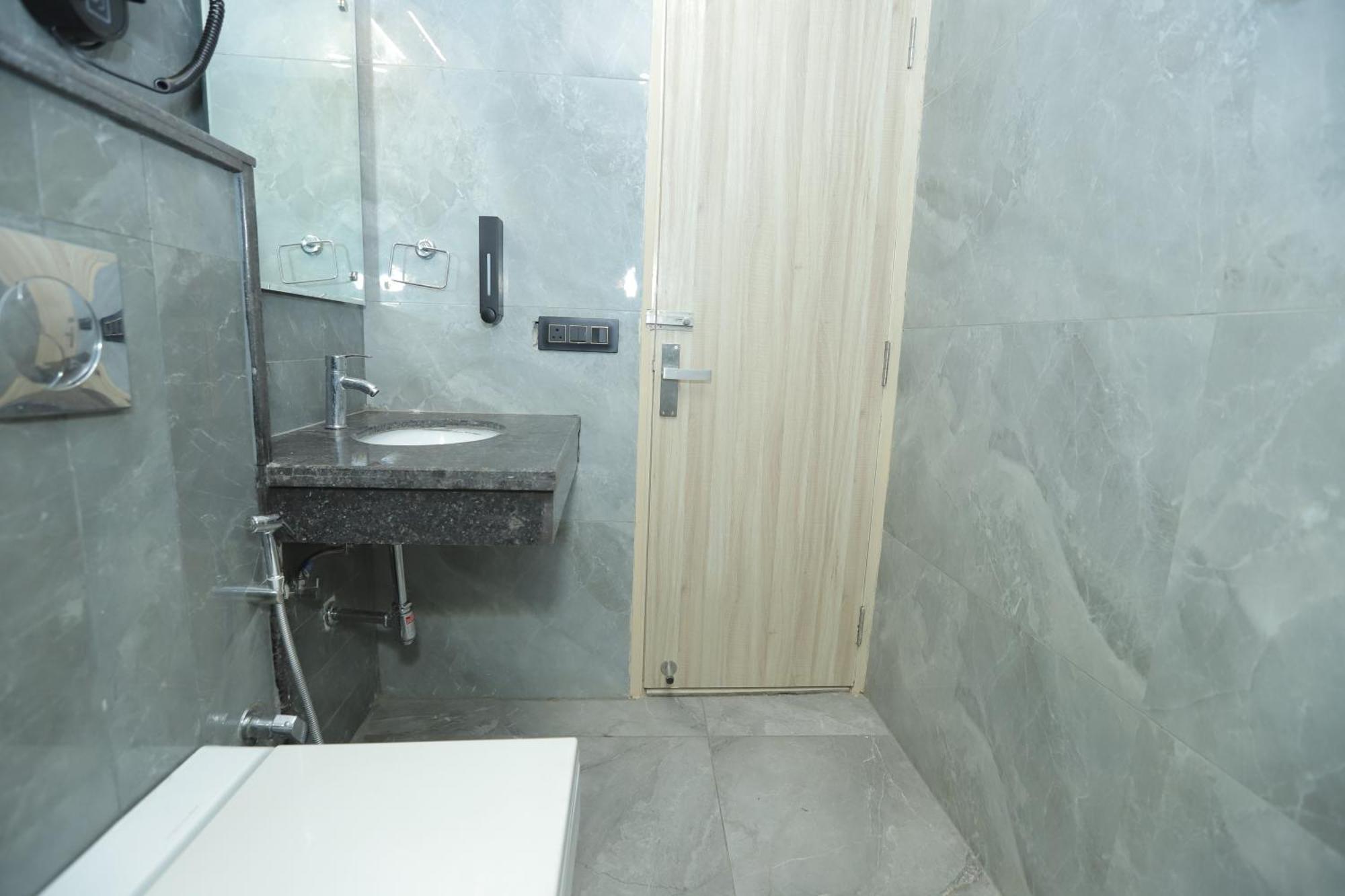 ניו דלהי Zed Hotel - Delhi International Airport מראה חיצוני תמונה